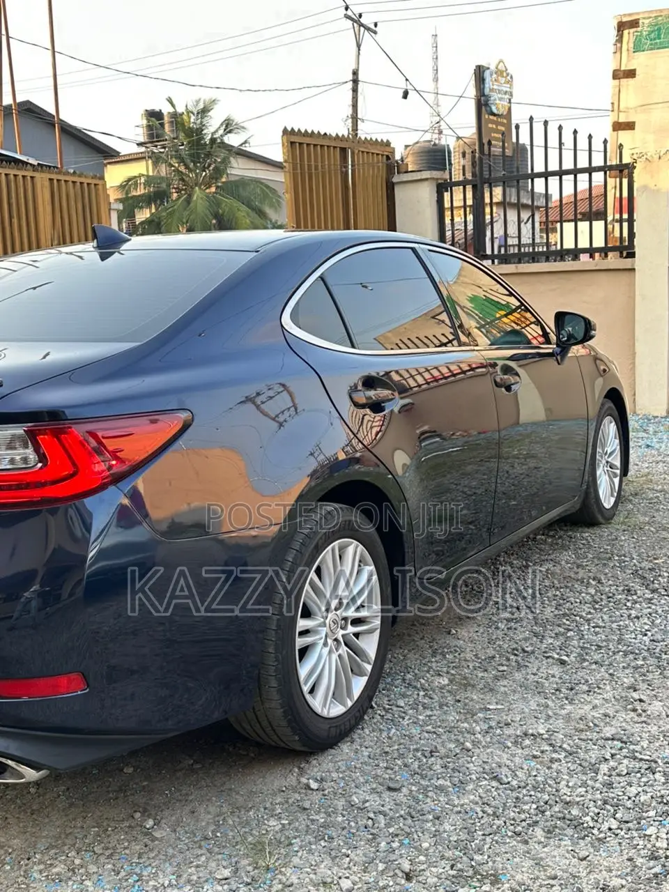 Lexus ES 350 FWD 2016 Blue