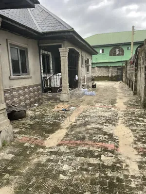 2bdrm House in Warri for sale
