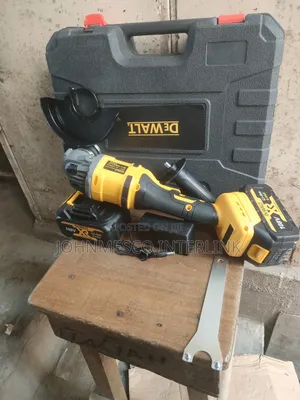 Dewalt Cordless Cutting Machine