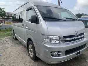 Toyota HiAce 2013 Silver