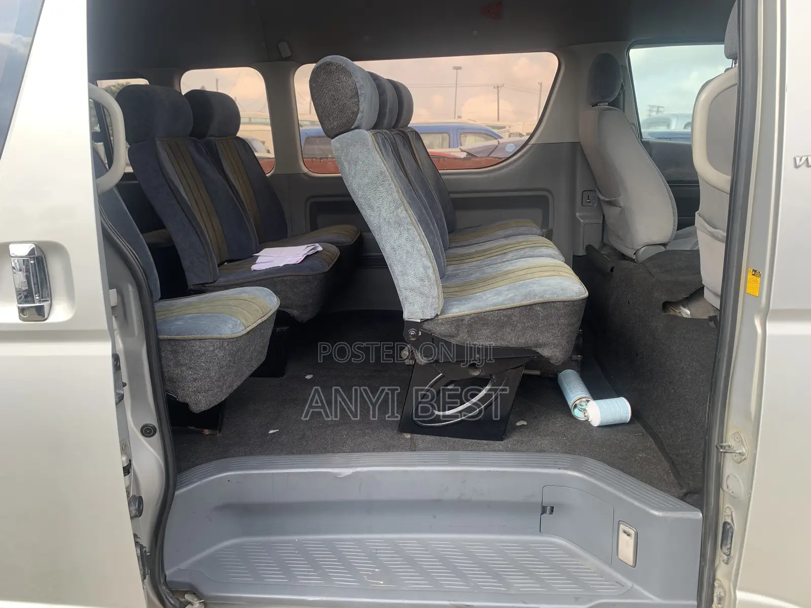 Toyota HiAce 2013 Silver