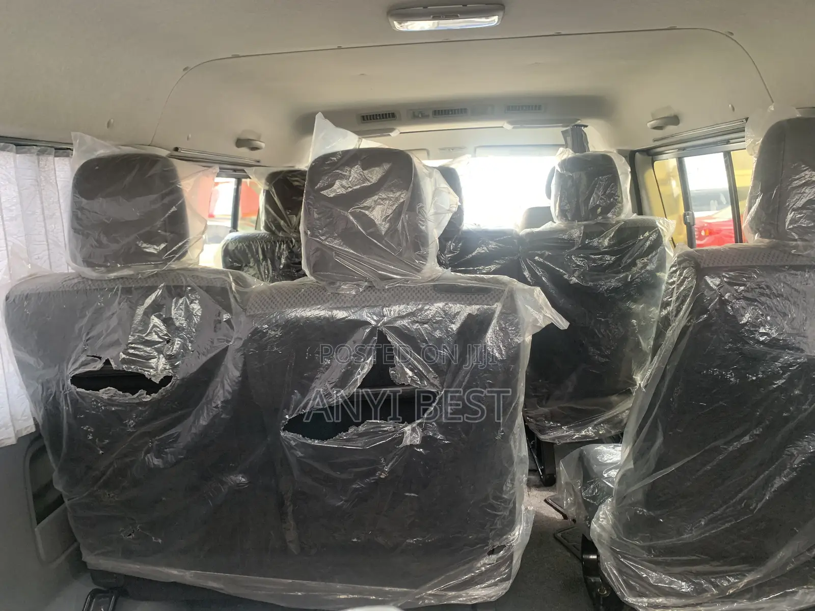Toyota HiAce 2012 Black