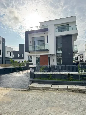 4bdrm Duplex in Ikota for sale