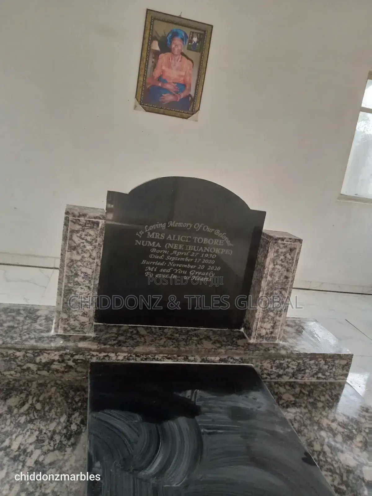 Marble Grave/Tomb