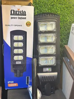 Solar Street Light With Integrated Human Sensor and Automatic Night