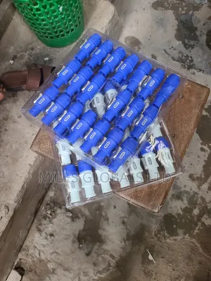 Powercon Plug