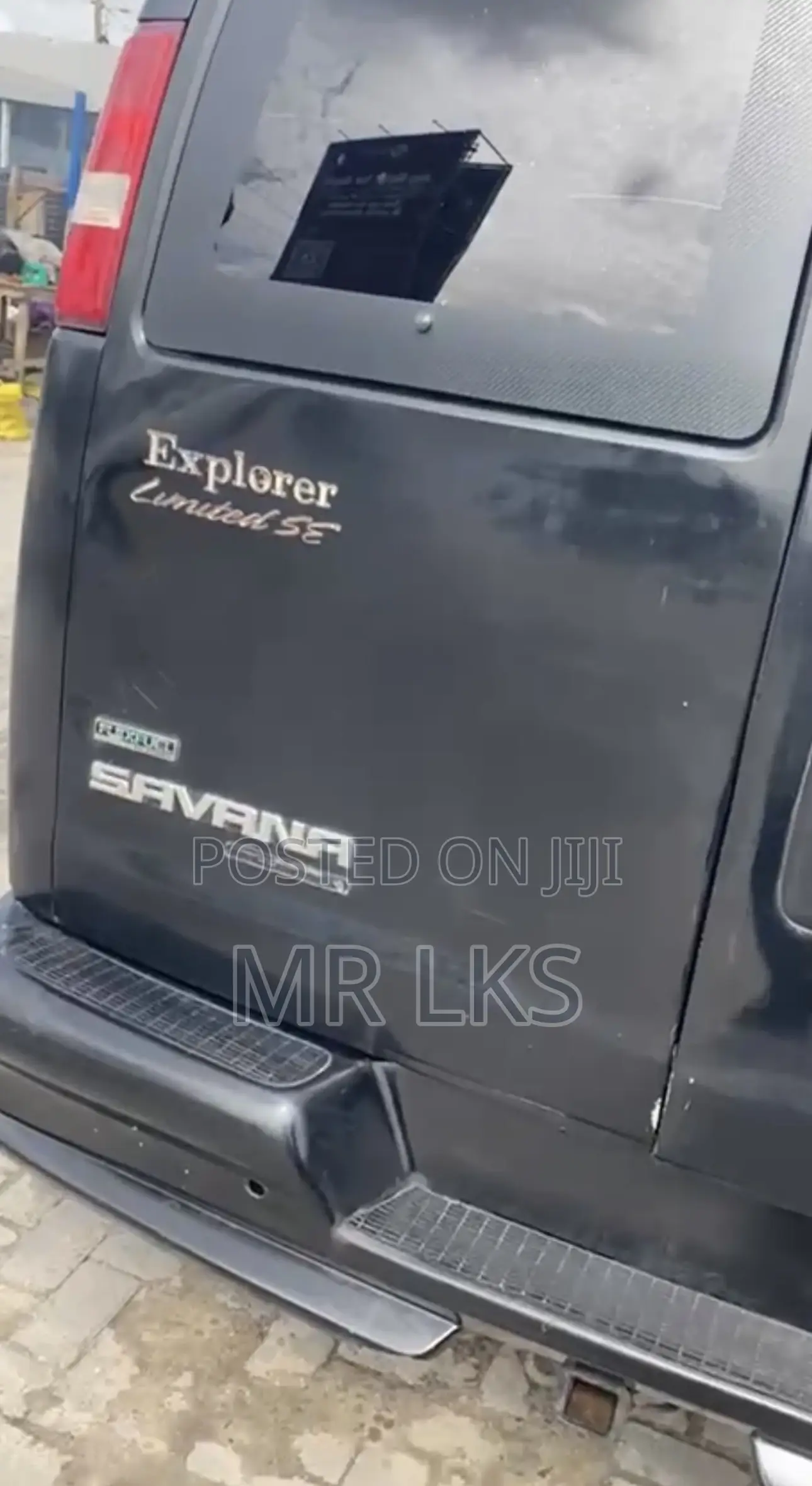 GMC Savana 2011 Black