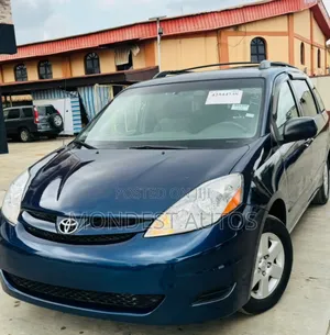 Toyota Sienna LE 4WD 2007 Blue