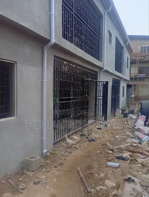 Furnished 3bdrm Apartment in Ahmadiyah, Abule Egba for rent