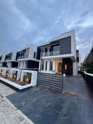 5bdrm Duplex in Ikota for sale