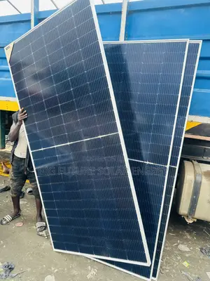 650watts Jinko Solar Panel 144cells
