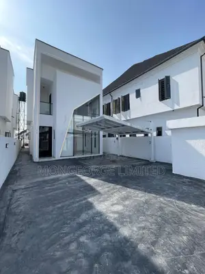 5bdrm Duplex in Vgc for sale