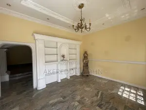 7bdrm Mansion in Jabi for sale