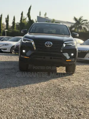 Toyota Fortuner 2017 Black