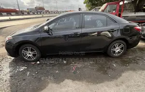 Toyota Corolla 2016 Black