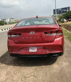 Hyundai Sonata SE 2019 Red