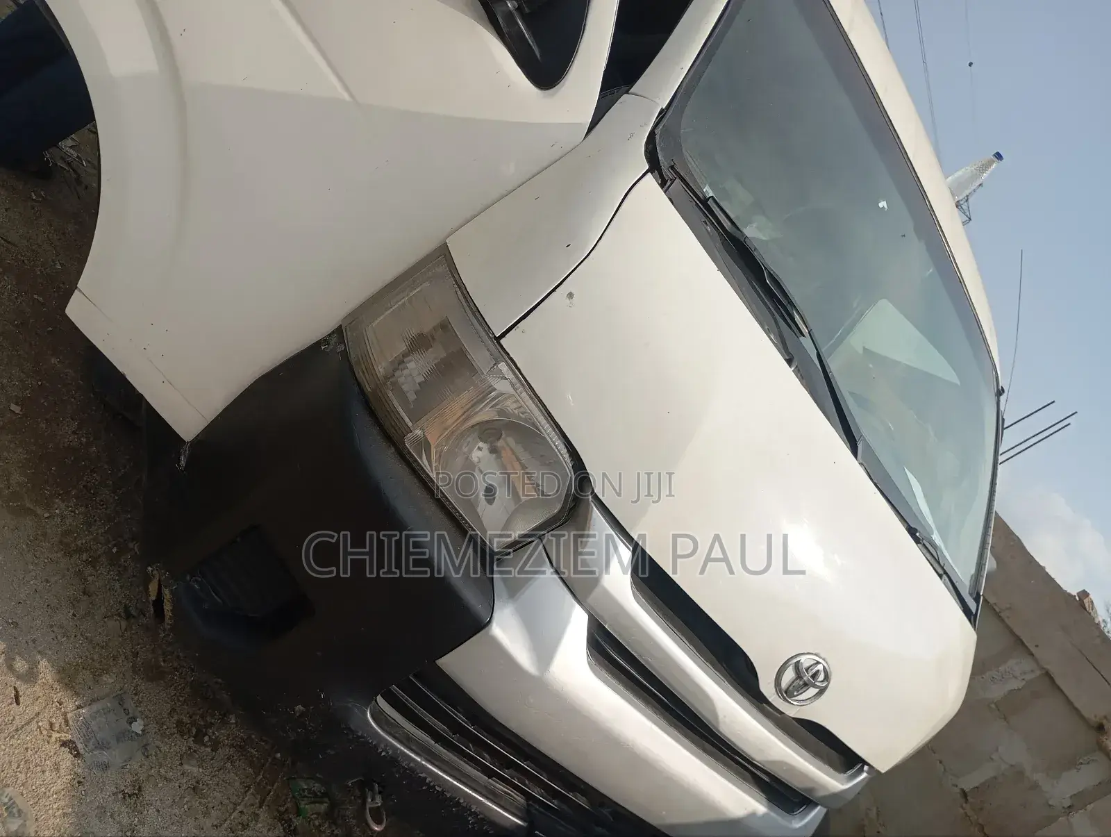 Toyota HiAce 2012 White