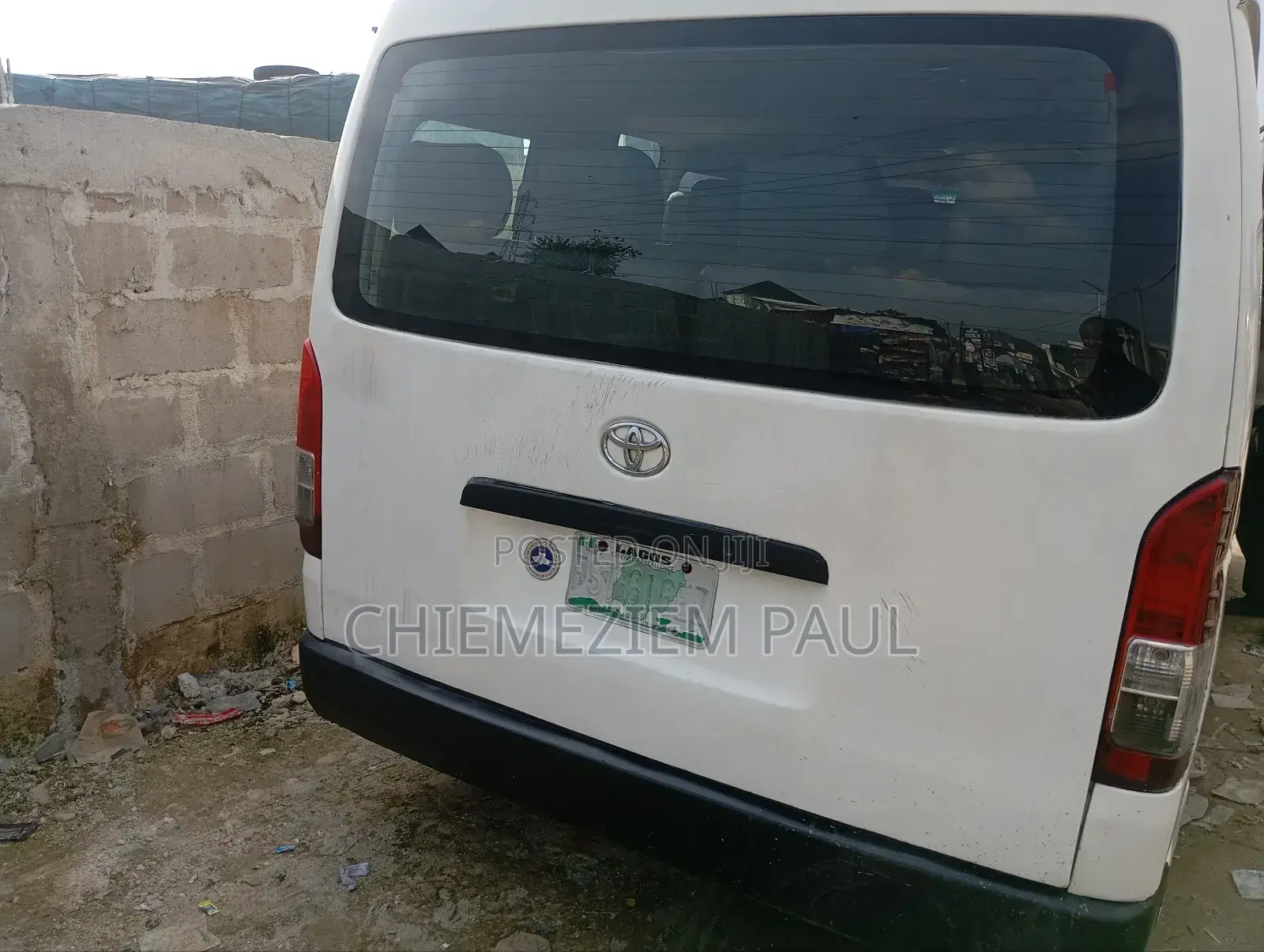 Toyota HiAce 2012 White