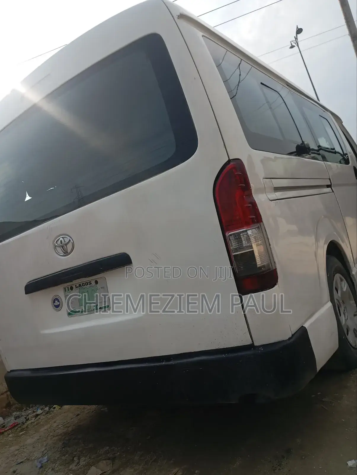 Toyota HiAce 2012 White