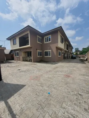 18bdrm Apartment in Close To Mayfair, Chevron for sale