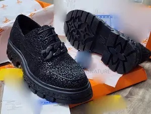 Lv Cooperate Shoes