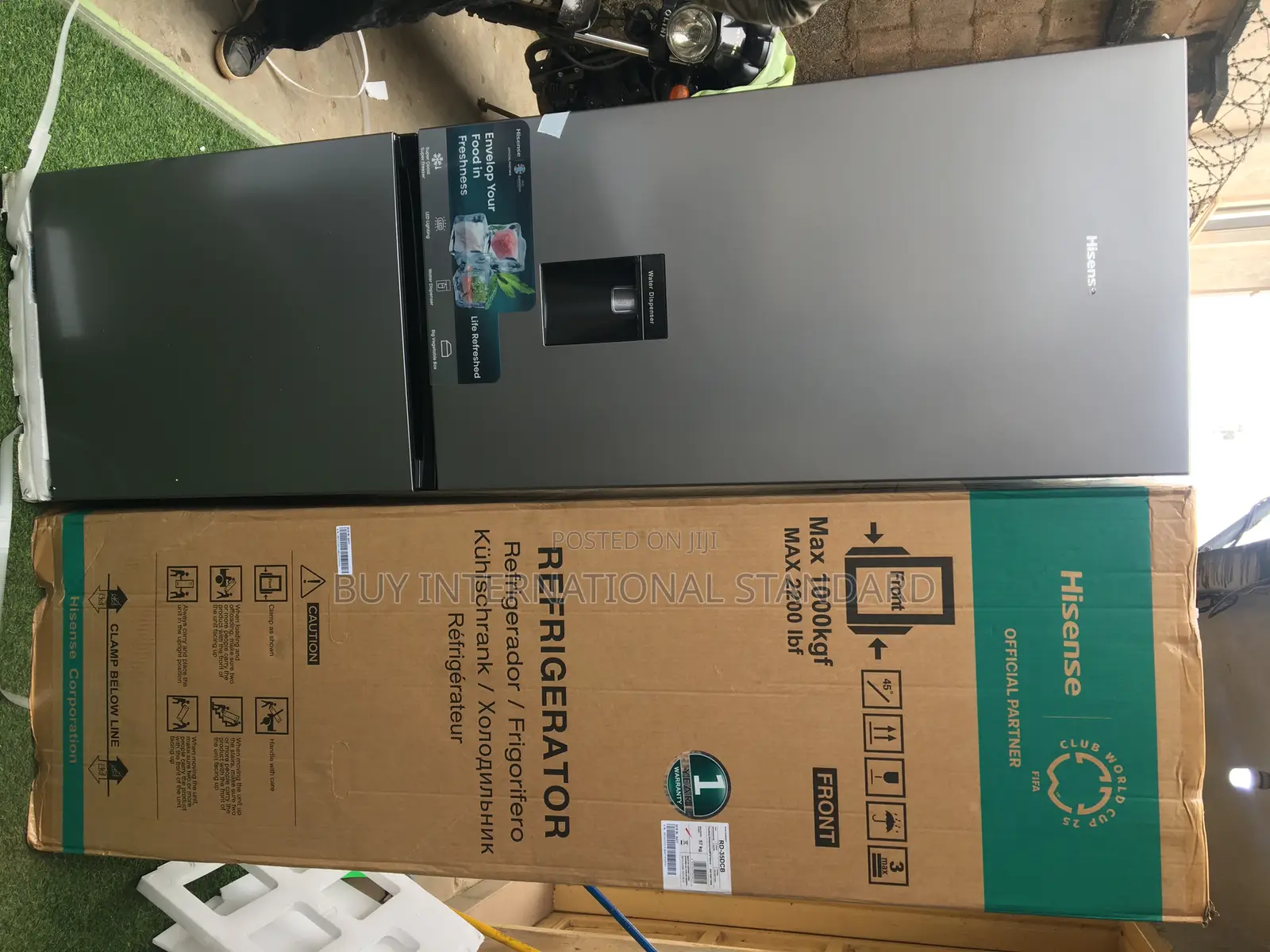 Hisense 264 L Refrigerator – Clean Functional