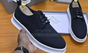 Quality Flat Laceup