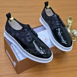 Quality Flat Laceup