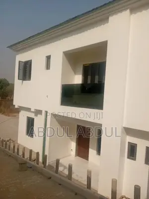 8bdrm Duplex in Zone 1 / Wuse for sale