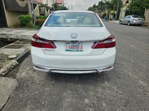 Honda Accord EX-L 4dr Sedan FWD (2.4L 4cyl 2A) 2016 White