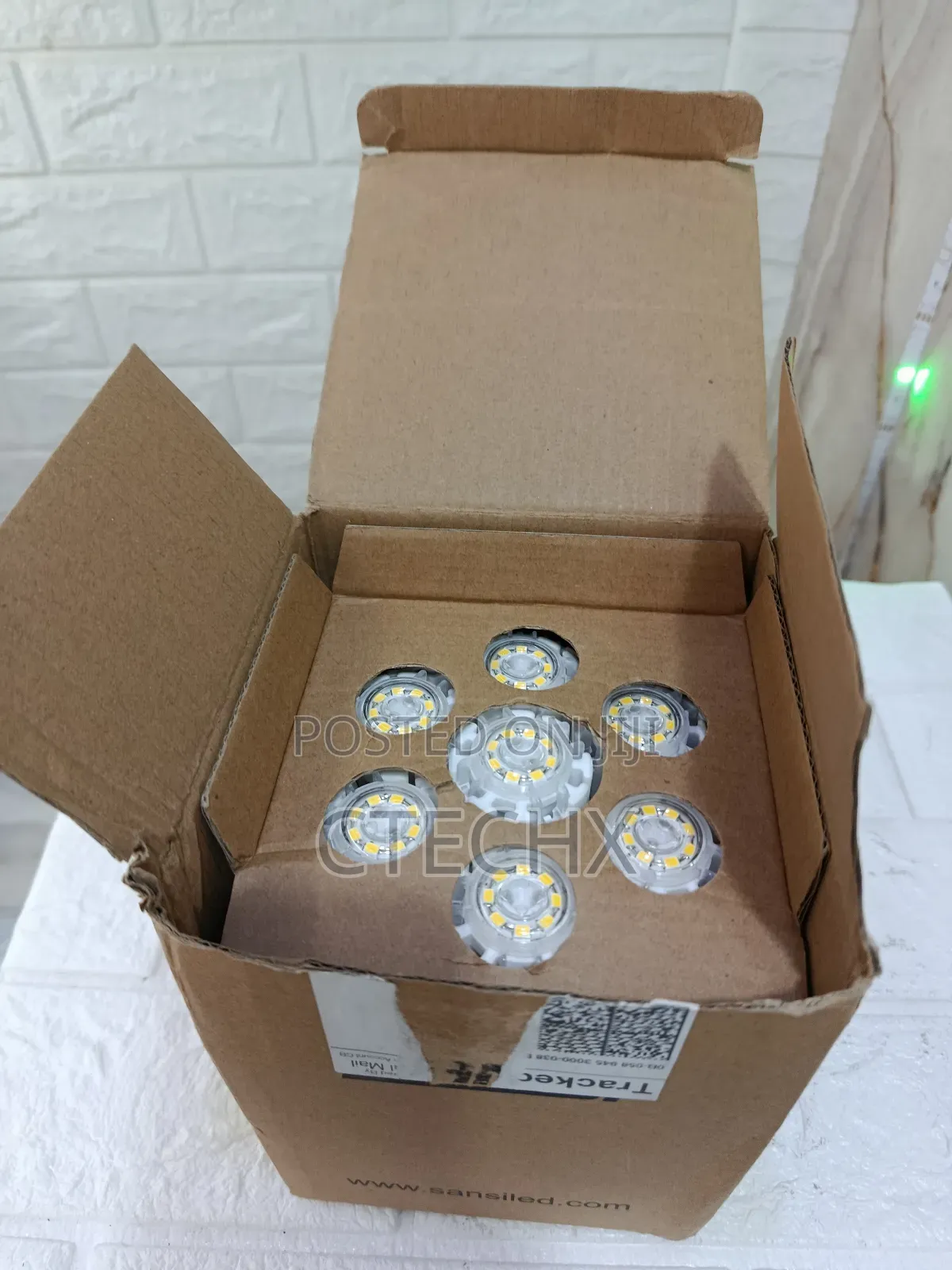 Sansi 40w Super Bright Led Light Screw Bulb E27/E40 5000 Lumen.