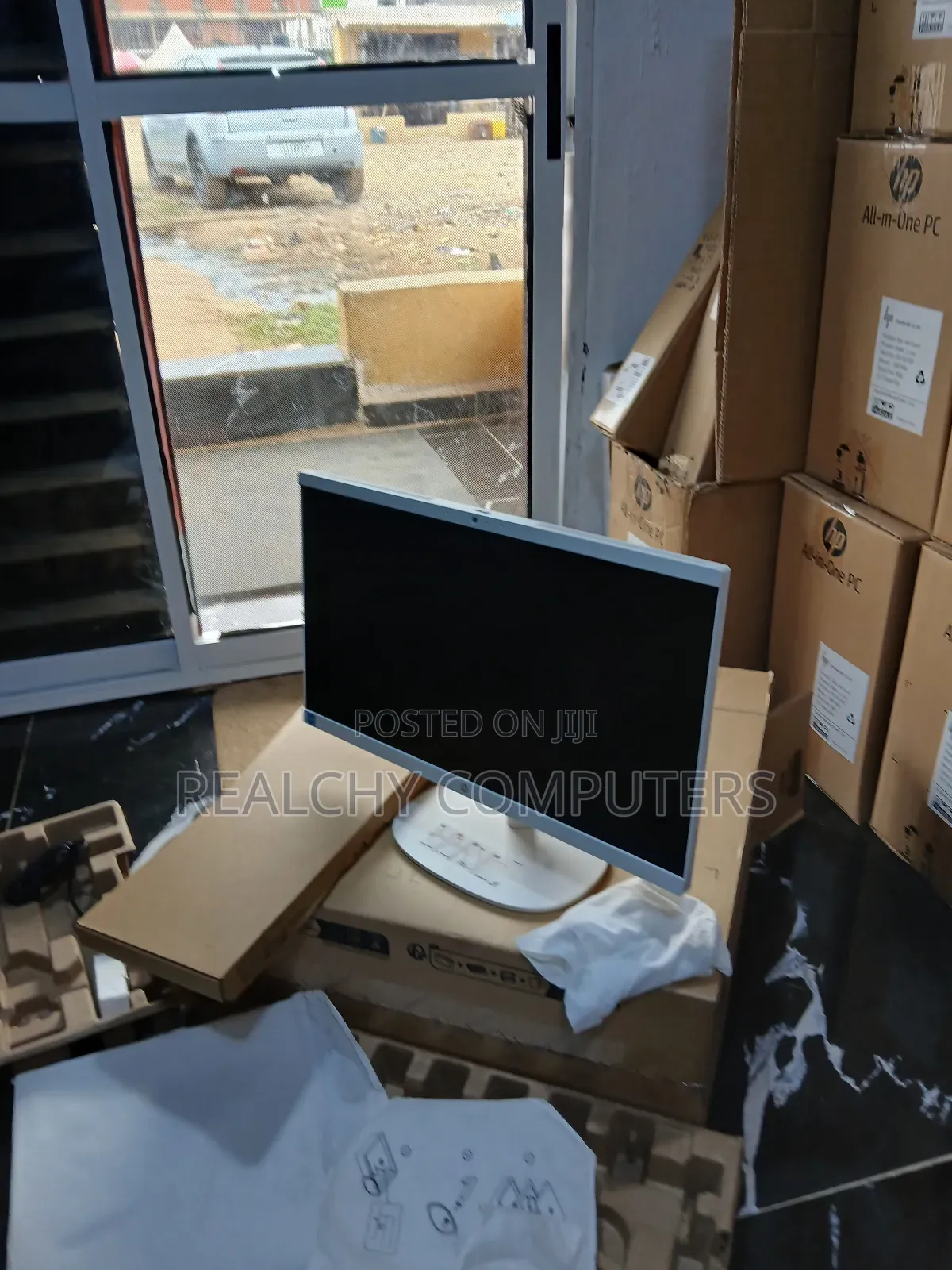 New Desktop Computer HP AiO 24 8GB Intel Core I5 SSD 256GB