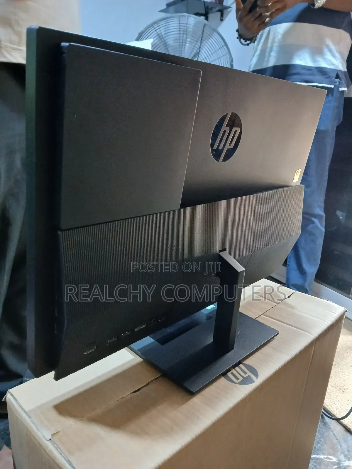 New Desktop Computer HP ProOne 600 G3 8GB Intel Core I5 SSD 256GB