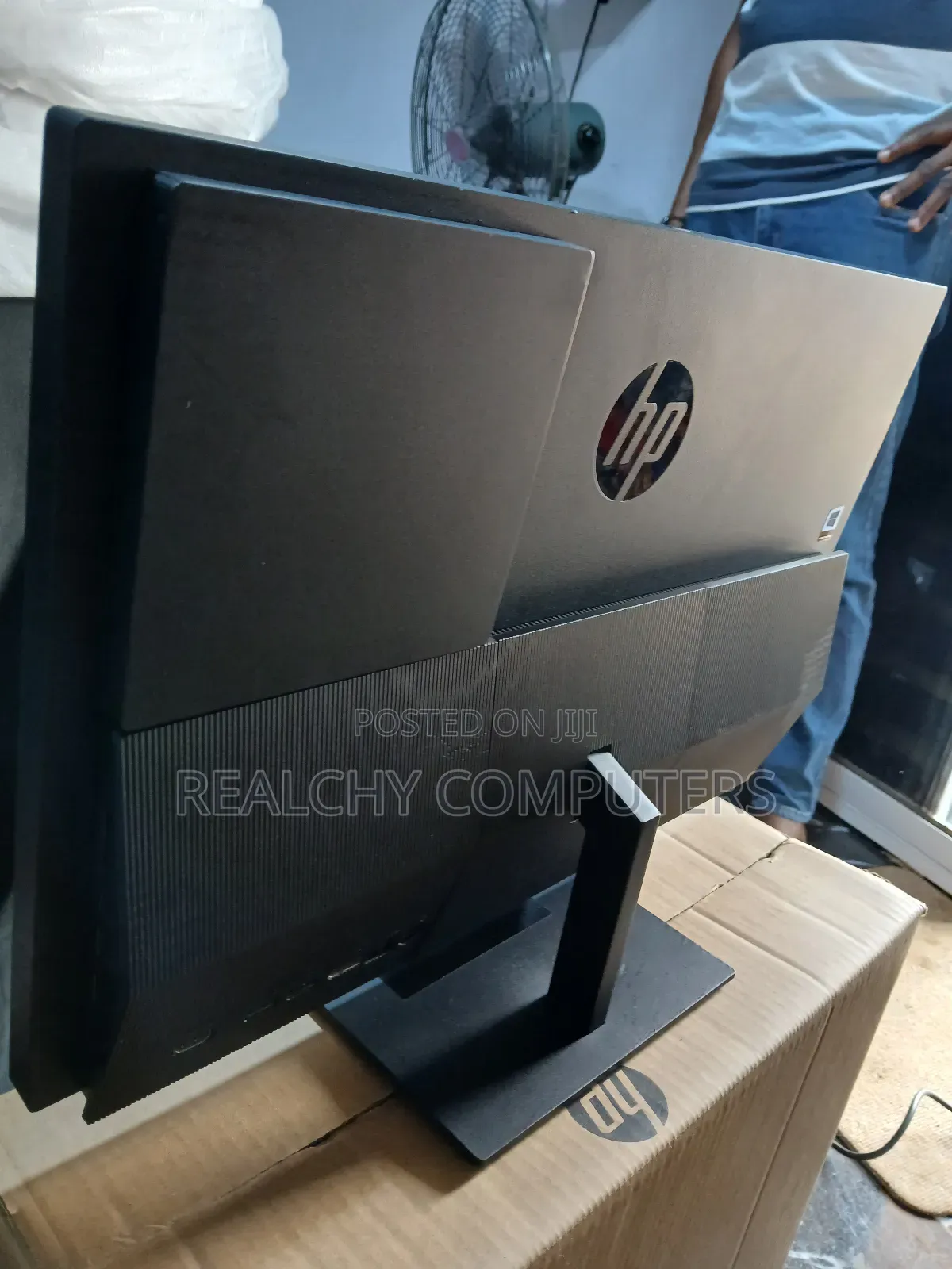 New Desktop Computer HP ProOne 600 G3 8GB Intel Core I5 SSD 256GB