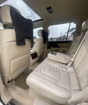 Lexus LX 2016 Gold
