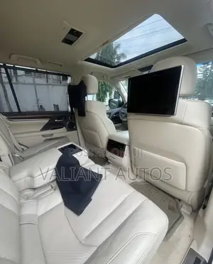 Lexus LX 2016 Gold