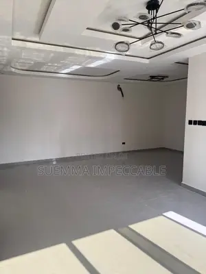 2bdrm Block of Flats in Lekki Phase 1 for rent