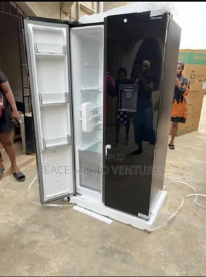 Hisense Side By Side Refrigerator 5p55 Mirror Glass/ With Dispenser
