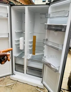 Hisense Side By Side Refrigerator 5p55 Mirror Glass/ With Dispenser