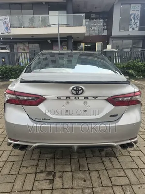 Toyota Camry 2024 Silver