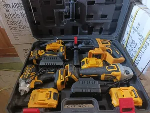 Dewalt 4-in-1 Cordless Combo Tool Set, Althoug