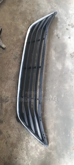Hyundai Elantra Down Grill 2014 Model