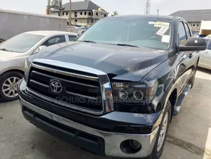 Toyota Tundra 2012 Black