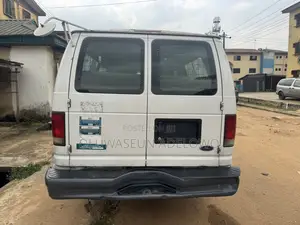 Ford E350 2006 White