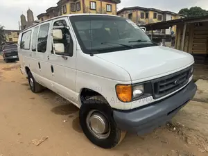 Ford E350 2006 White