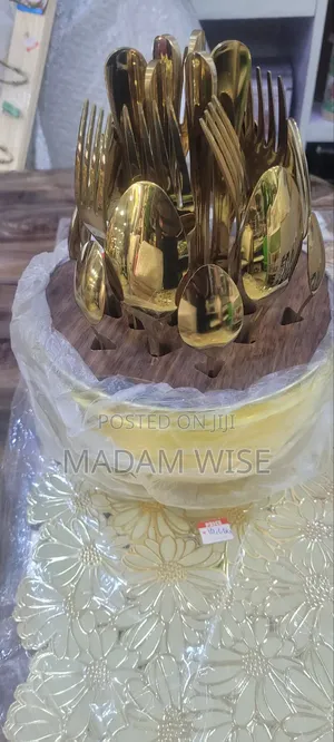 Cutlery Container