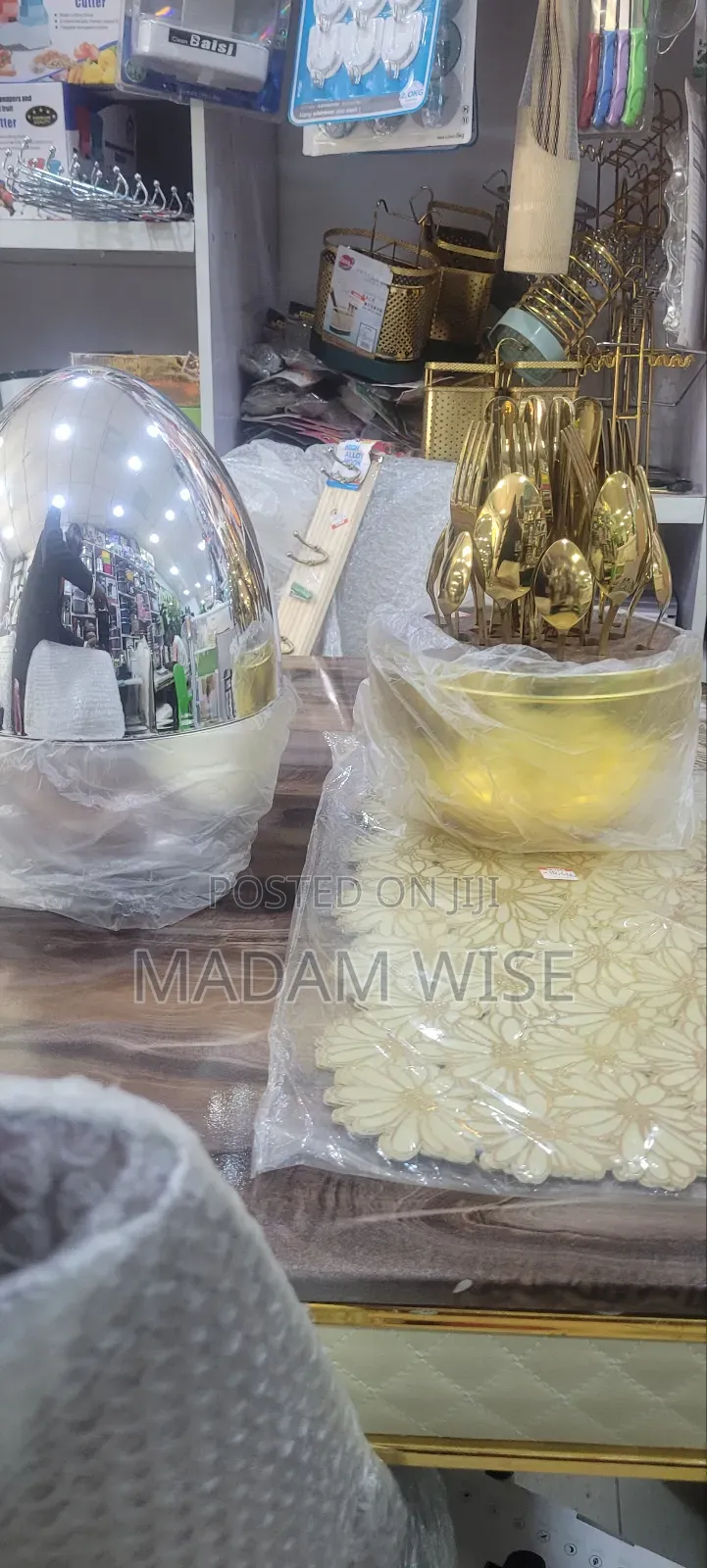 Cutlery Container