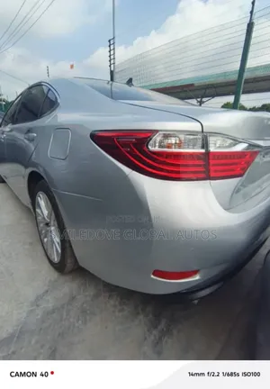 Lexus ES 2014 Silver
