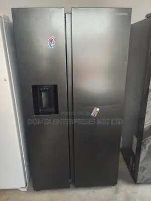 Samsung Fridge and Freezer With Ice Cube