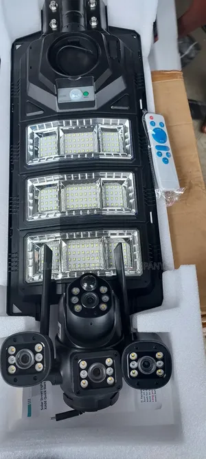 High Tech 650 Watts Solar Street Light With Multiple Lens CCTV Camera